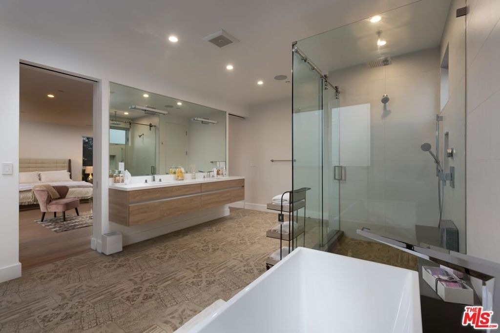 721 N Spaulding Avenue - Photo 21