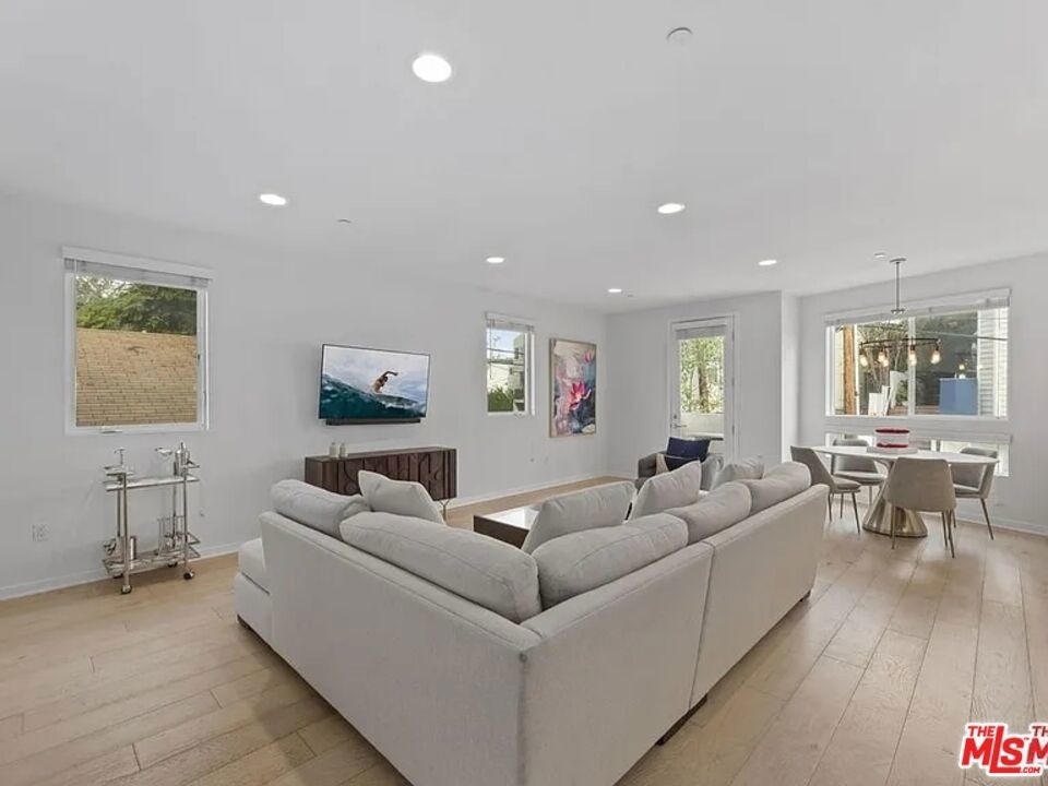 11912 Laurelwood Drive - Photo 8