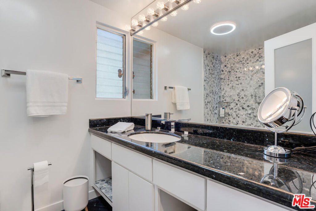 22705 Crespi Street - Photo 27