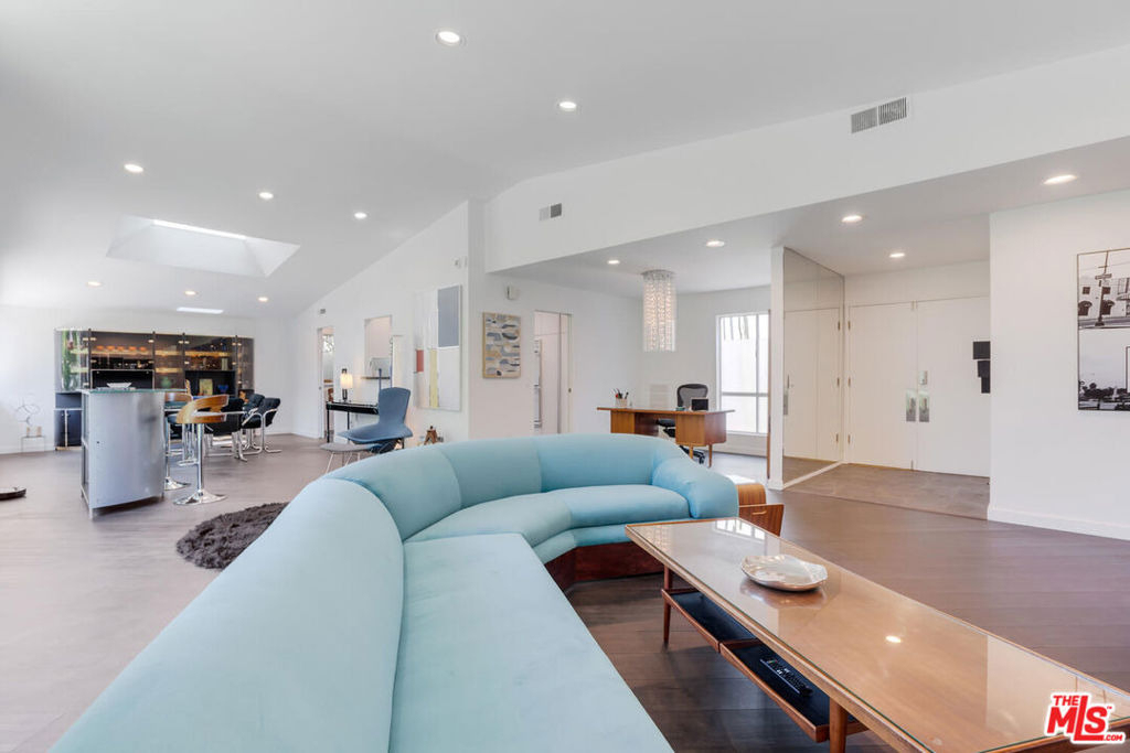 22705 Crespi Street - Photo 3