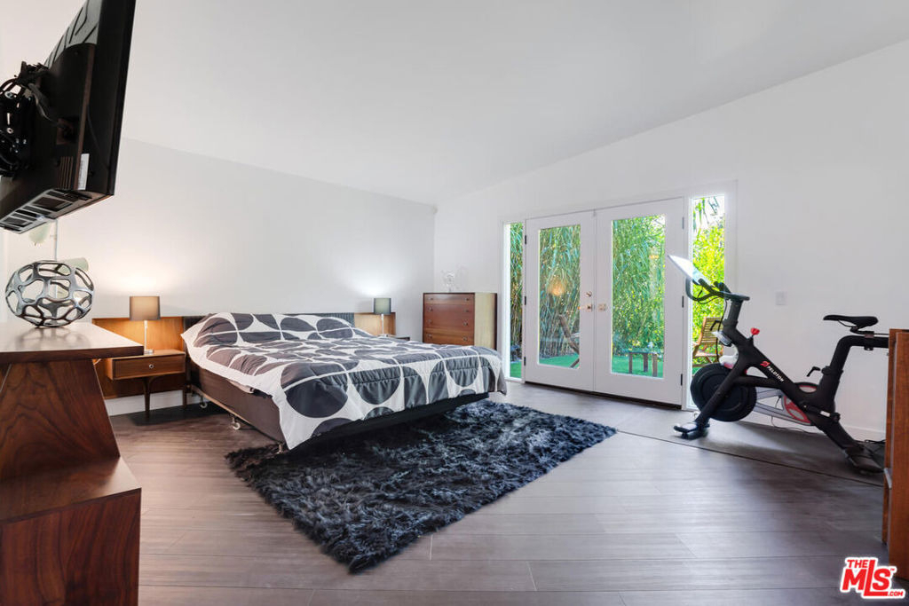 22705 Crespi Street - Photo 19