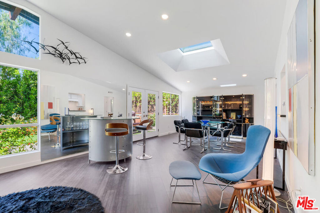 22705 Crespi Street - Photo 5