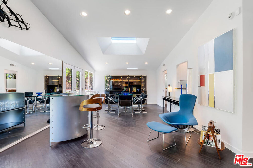 22705 Crespi Street - Photo 6