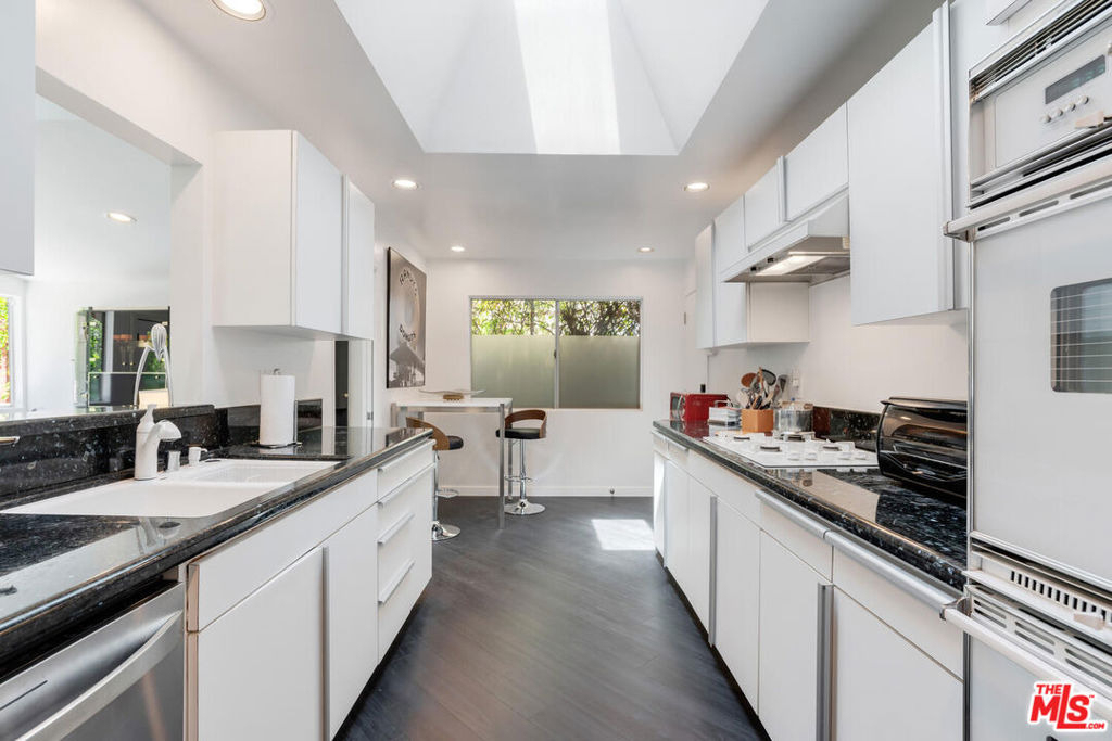 22705 Crespi Street - Photo 14