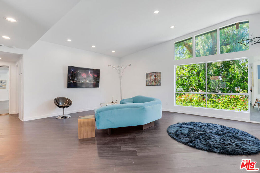 22705 Crespi Street - Photo 8