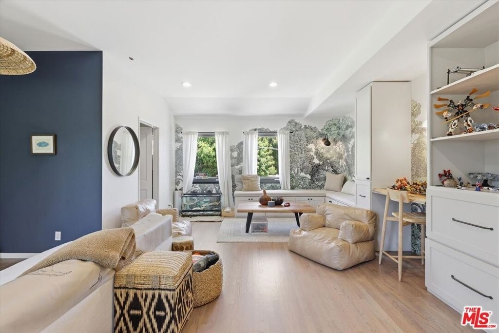 3240 Tilden Avenue - Photo 31
