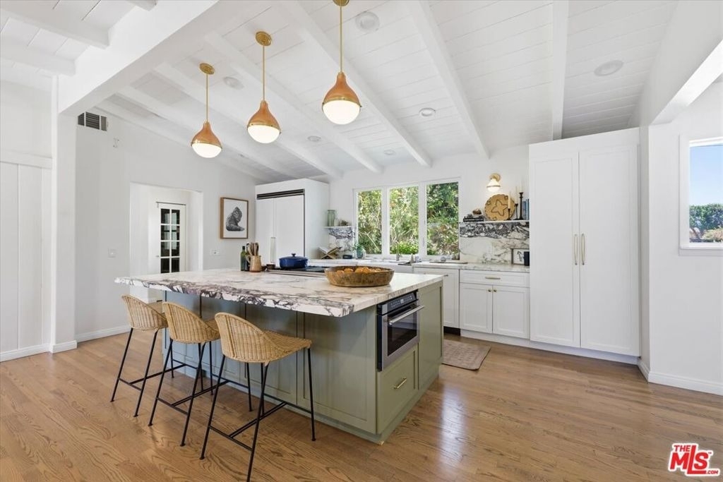 3240 Tilden Avenue - Photo 14