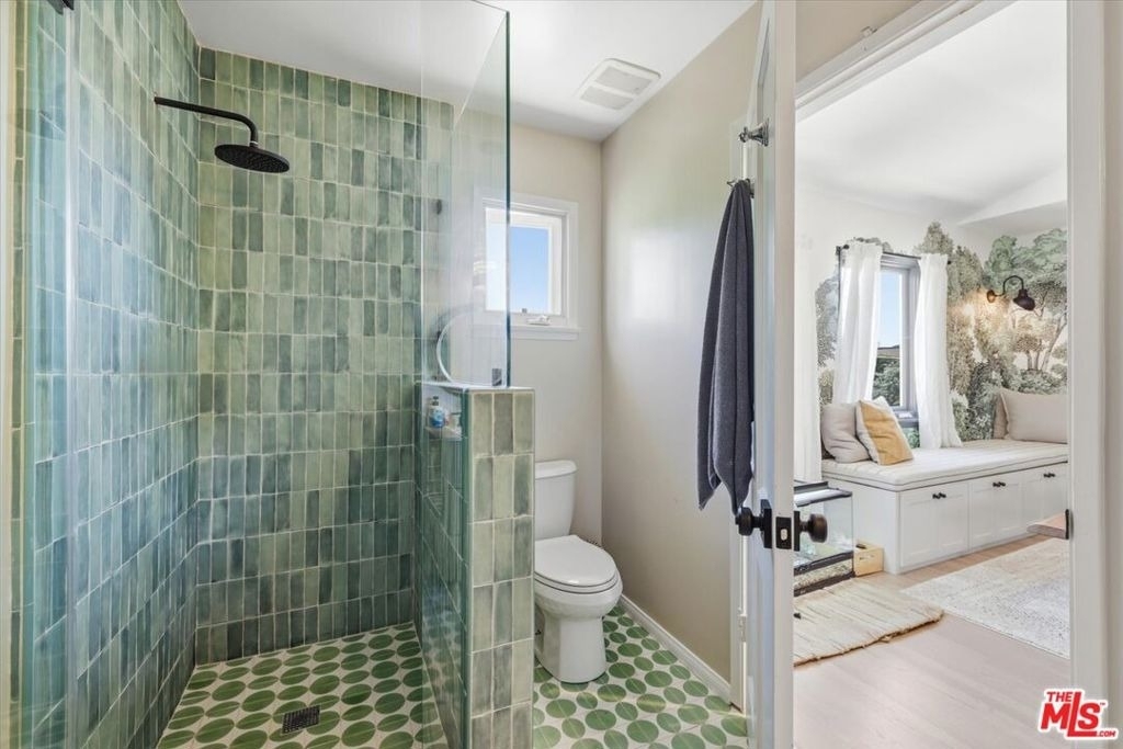 3240 Tilden Avenue - Photo 34