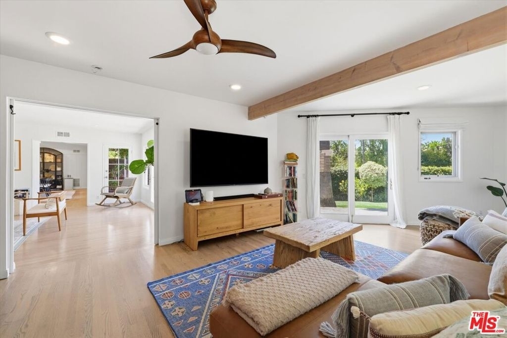 3240 Tilden Avenue - Photo 9