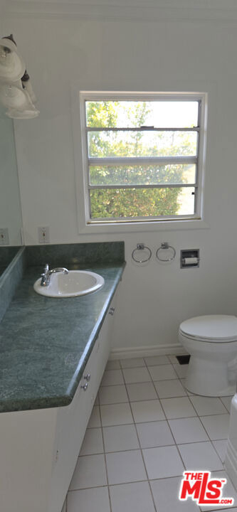 1204 N Hilldale Avenue - Photo 7
