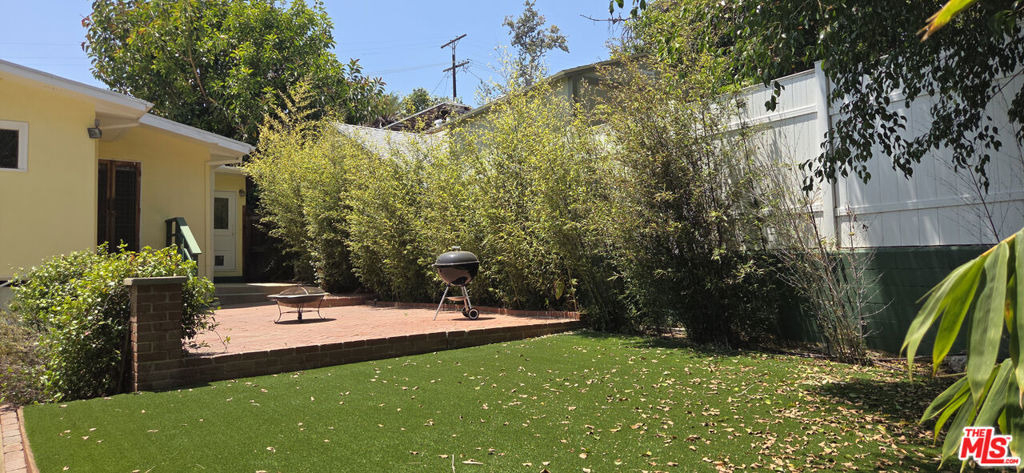 1204 N Hilldale Avenue - Photo 3