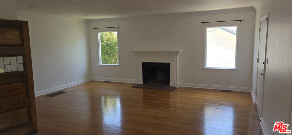 1204 N Hilldale Avenue - Photo 5