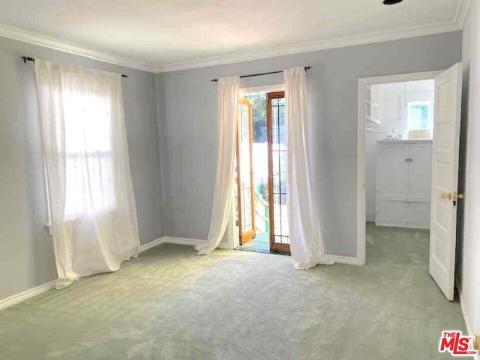 1204 N Hilldale Avenue - Photo 5