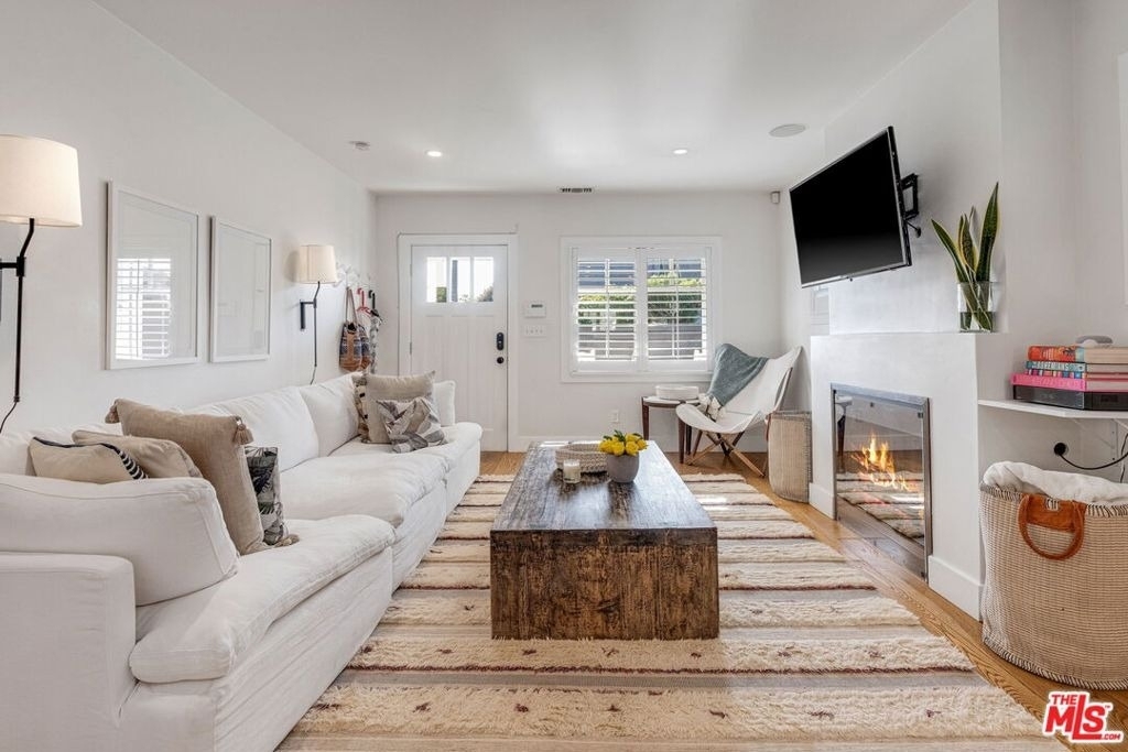 1605 Cabrillo Avenue - Photo 9