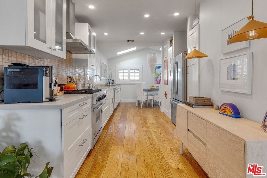 1605 Cabrillo Avenue - Photo 12
