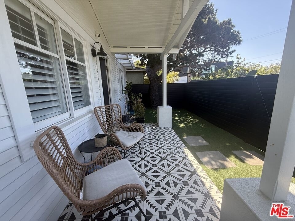 1605 Cabrillo Avenue - Photo 28
