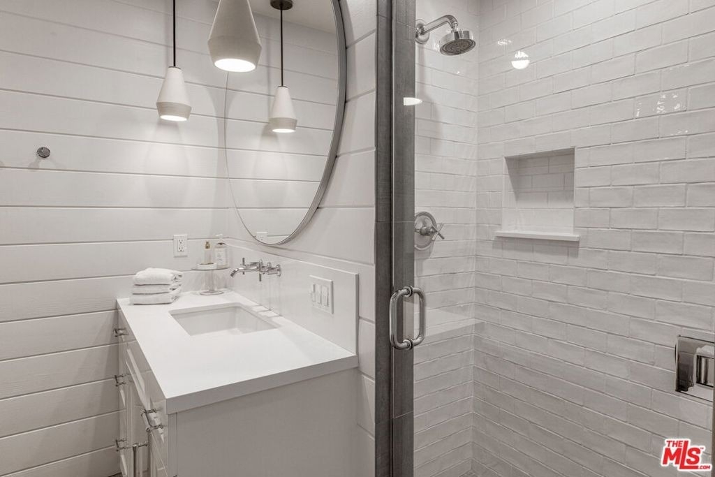 1605 Cabrillo Avenue - Photo 16