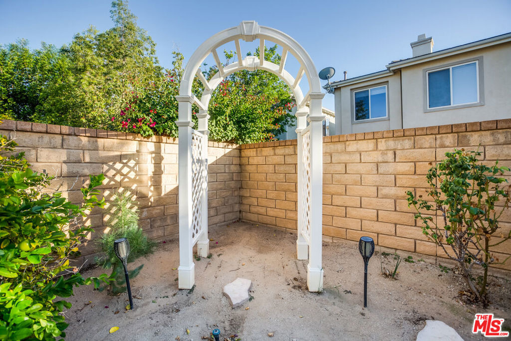 24040 Dandelion Lane - Photo 37