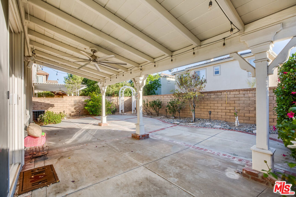 24040 Dandelion Lane - Photo 36