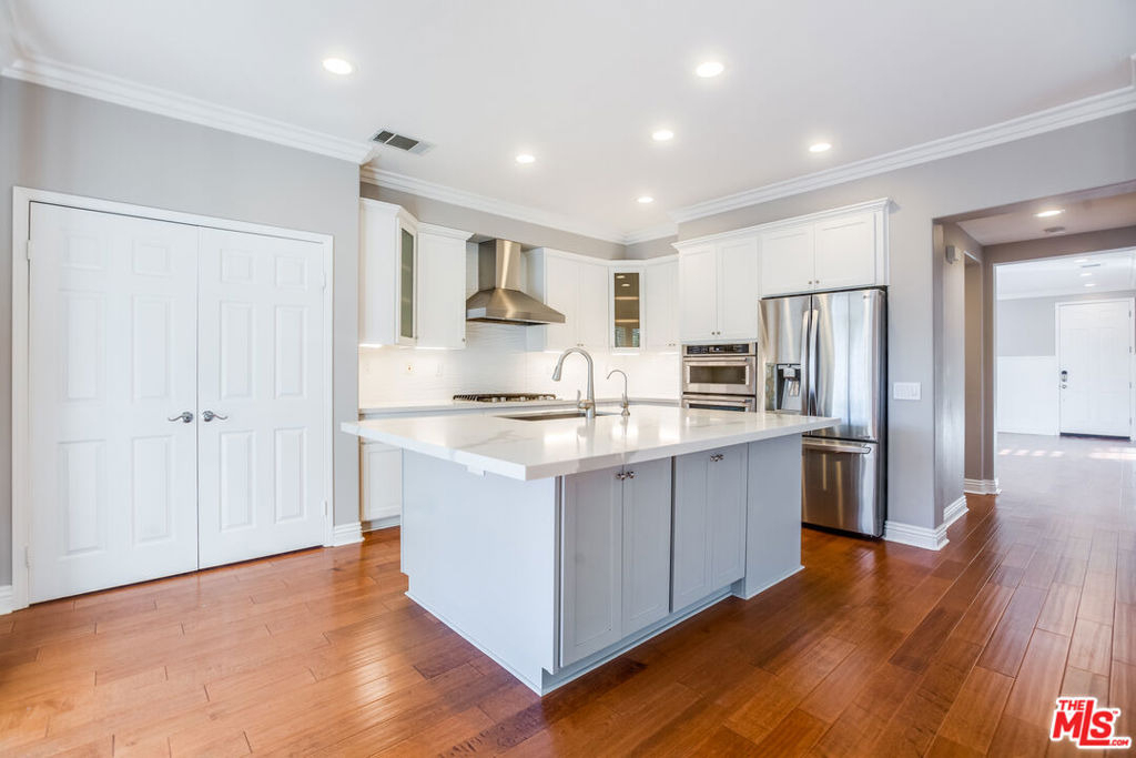 24040 Dandelion Lane - Photo 2