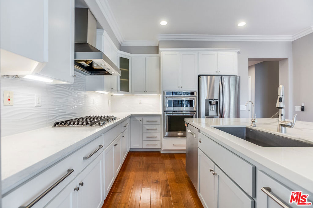 24040 Dandelion Lane - Photo 4