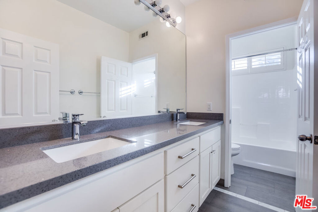 24040 Dandelion Lane - Photo 18