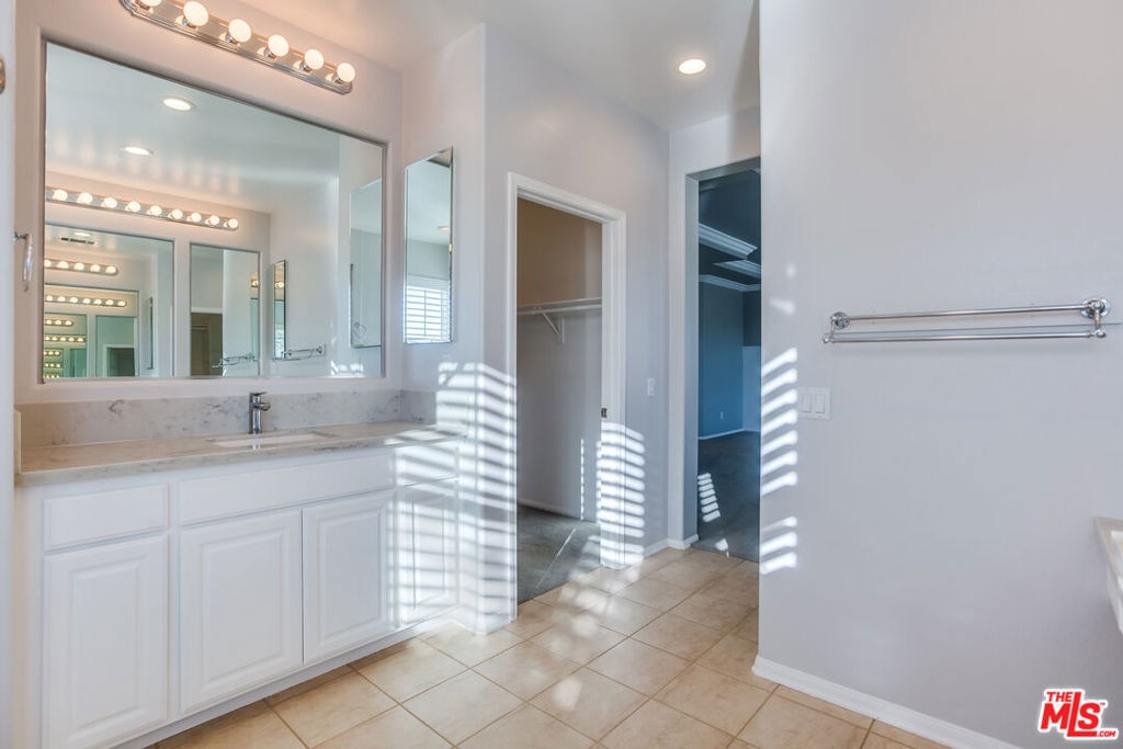 24040 Dandelion Lane - Photo 21
