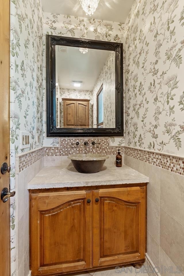 7964 Prospect - Photo 8