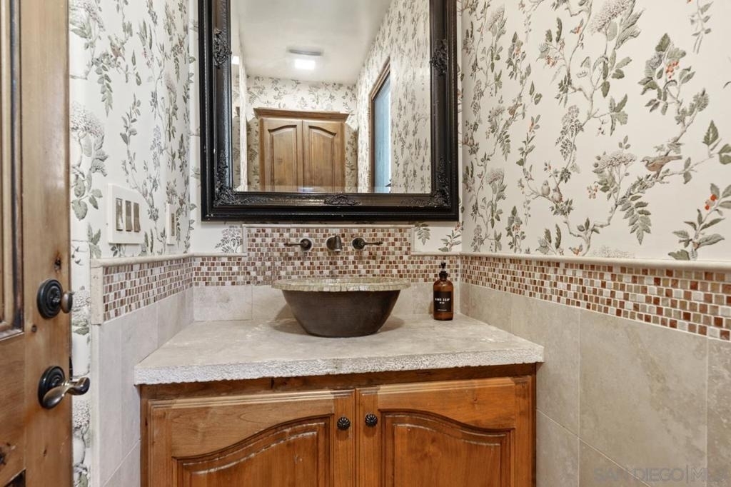 7964 Prospect - Photo 7