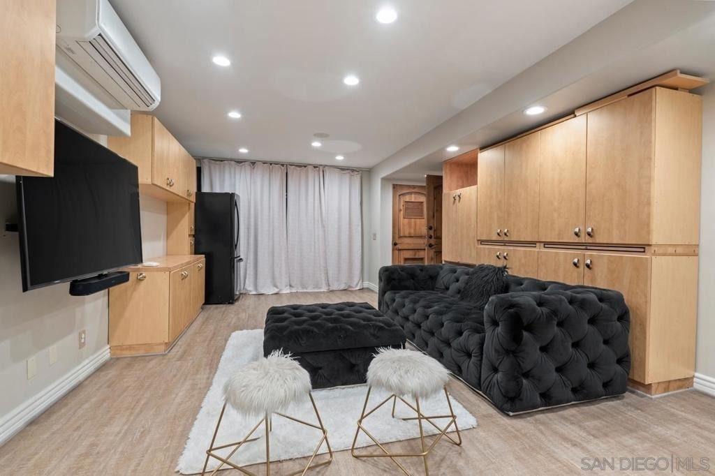 7964 Prospect - Photo 42