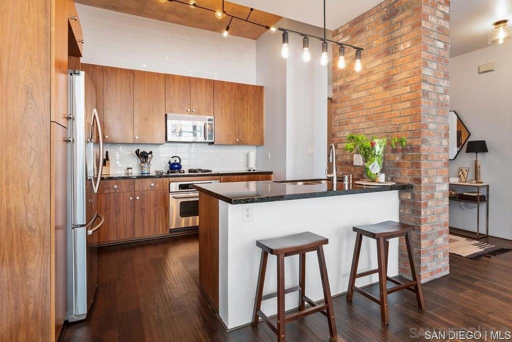 1050 Island Ave - Photo 4