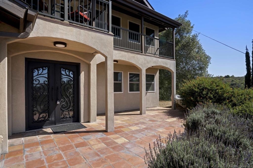 885 Eldorado Drive - Photo 2