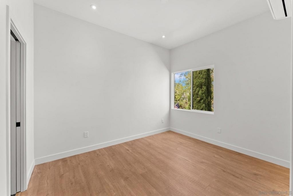 4052 Sequoia St - Photo 9
