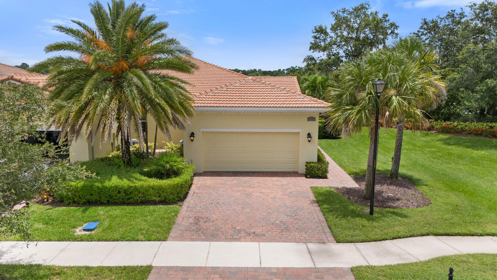 17132 Sw Ambrose Way - Photo 1