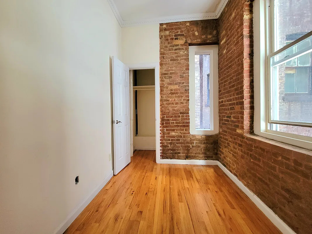 East 4th Street - Photo 6