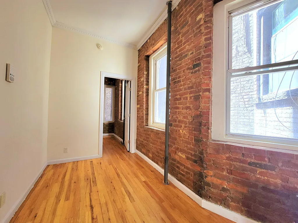 East 4th Street - Photo 1