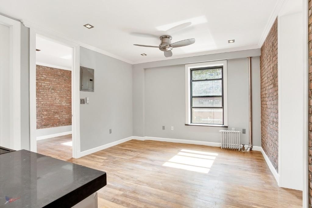 East 108th Street - Photo 3