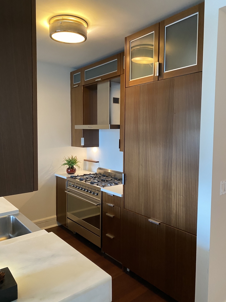 60 Riverside Boulevard - Photo 3