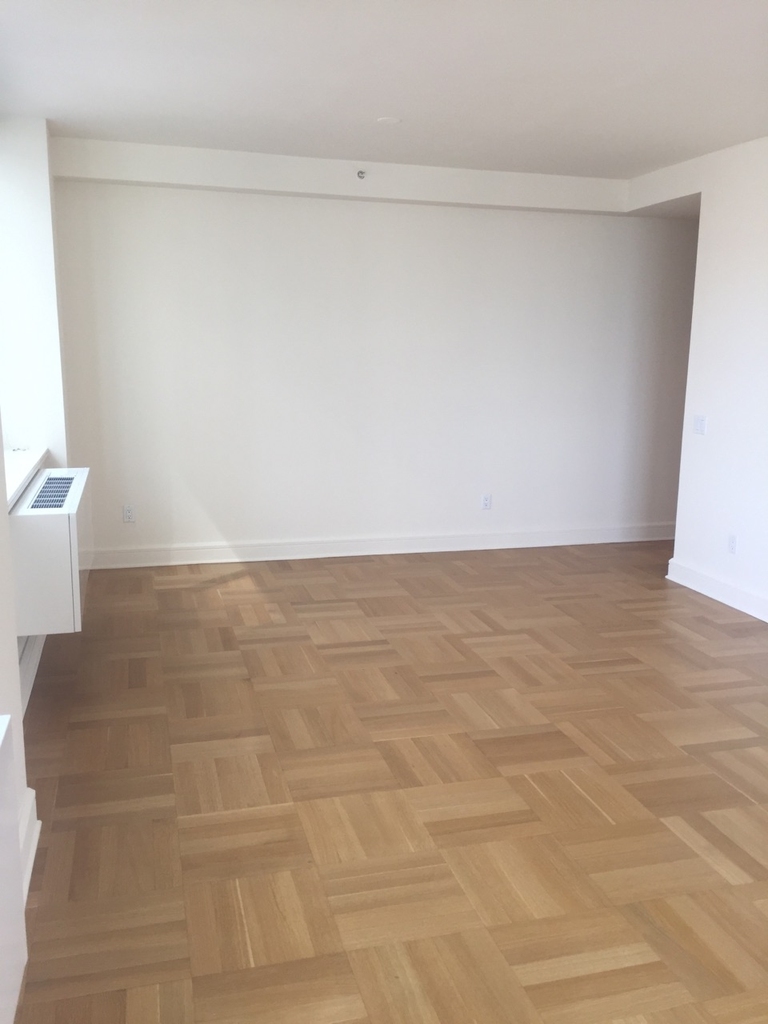 400 West 63rd Street - Photo 5