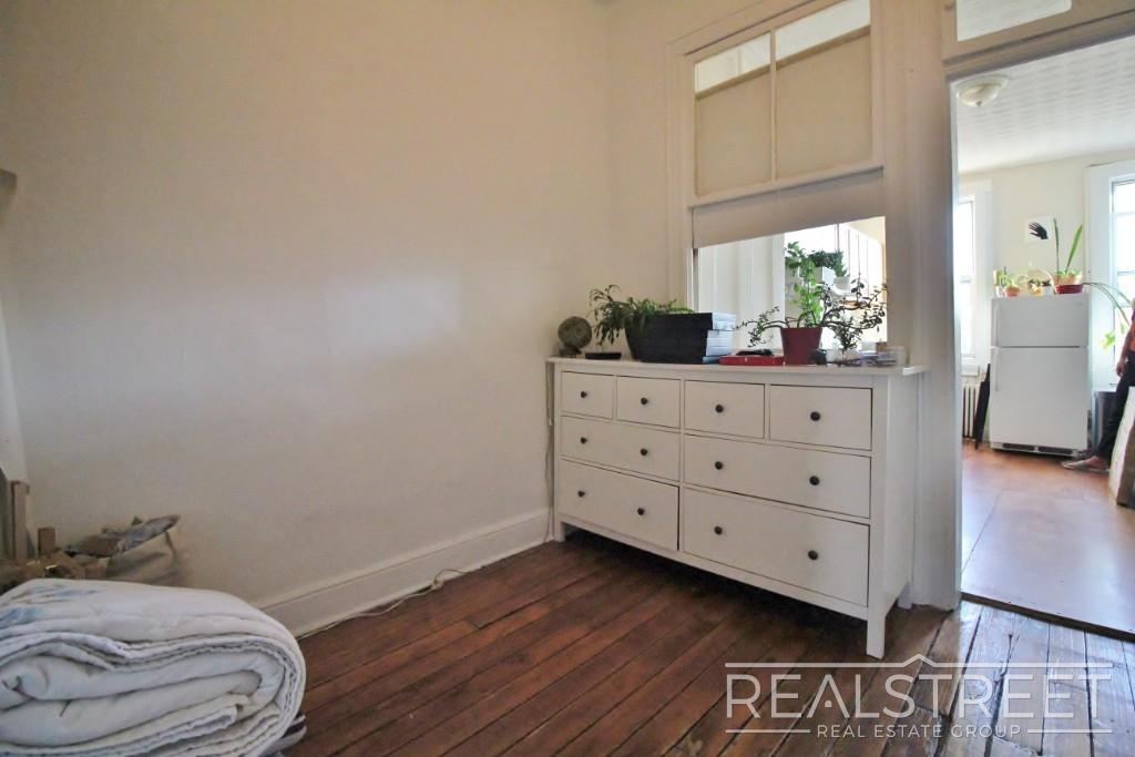 1154 Myrtle Avenue - Photo 4