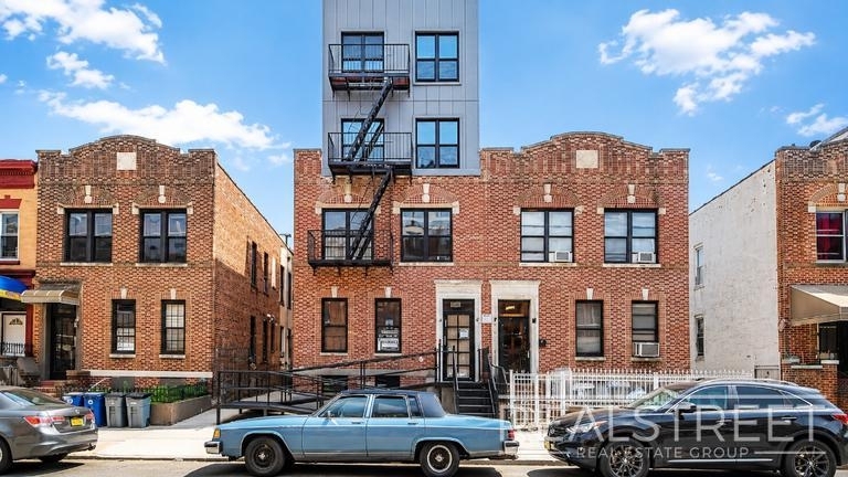 1526 Park Place - Photo 6