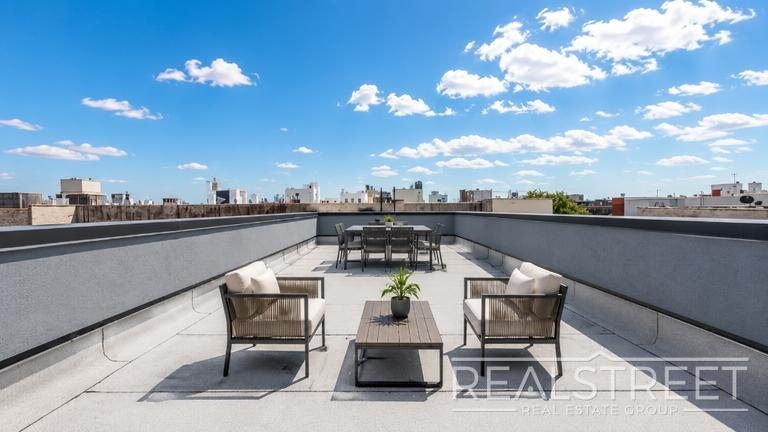 1526 Park Place - Photo 5