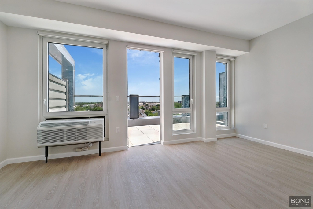 183-03 Hillside Avenue - Photo 5