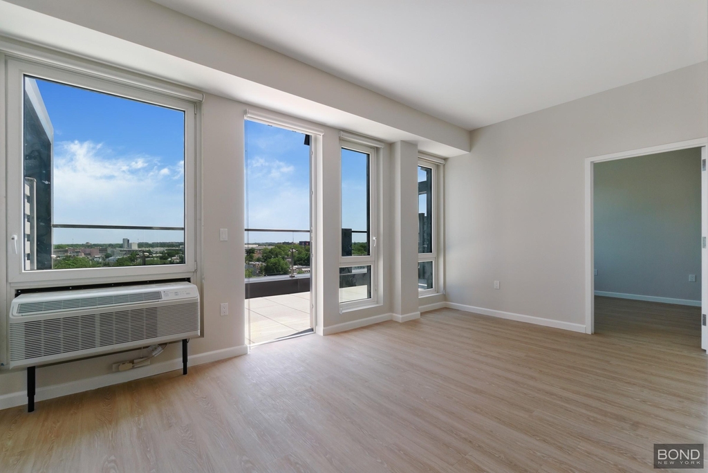 183-03 Hillside Avenue - Photo 3