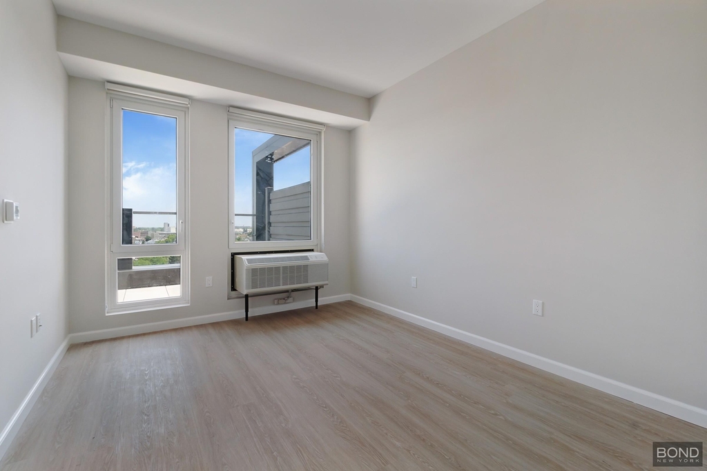 183-03 Hillside Avenue - Photo 8