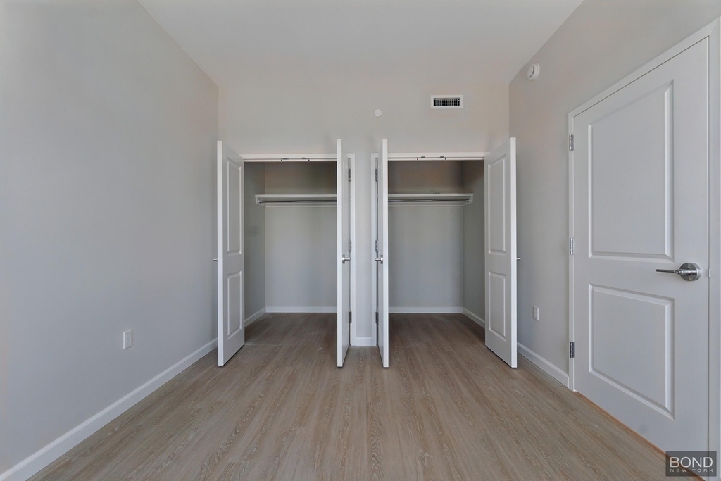 183-03 Hillside Avenue - Photo 9
