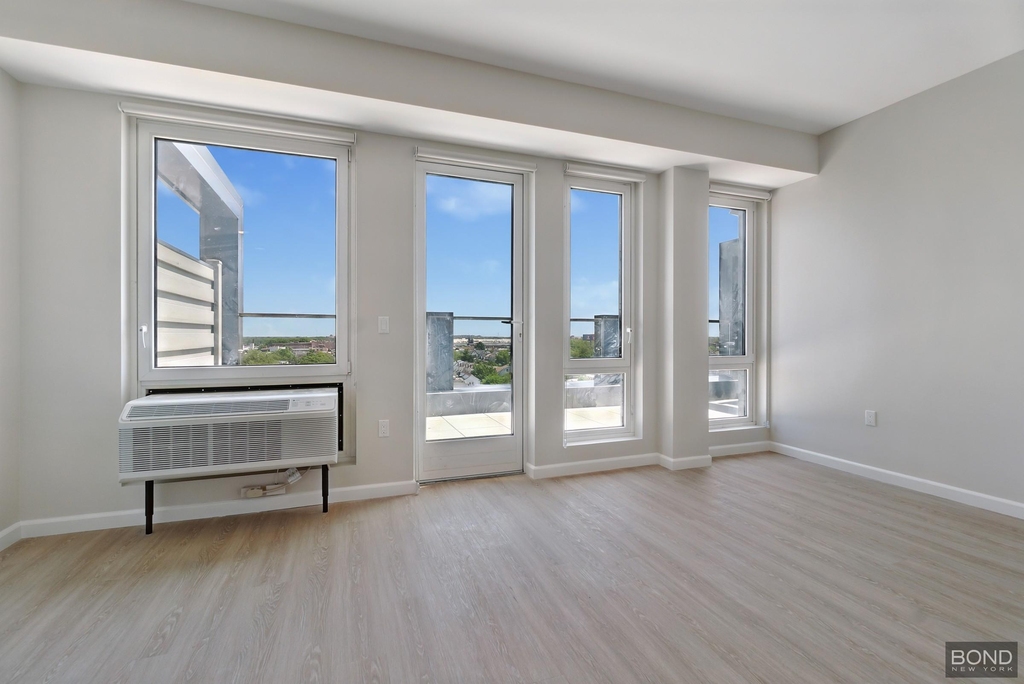 183-03 Hillside Avenue - Photo 6