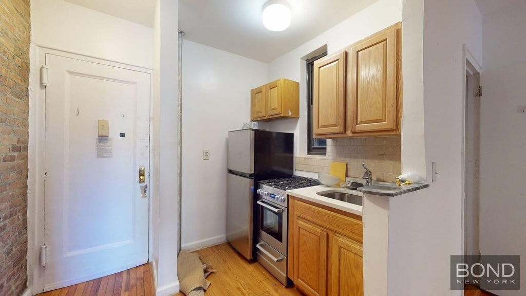 West 83 Street - Photo 2