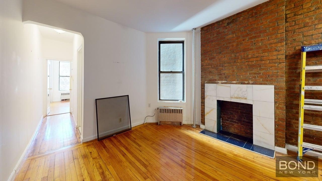 West 83 Street - Photo 1
