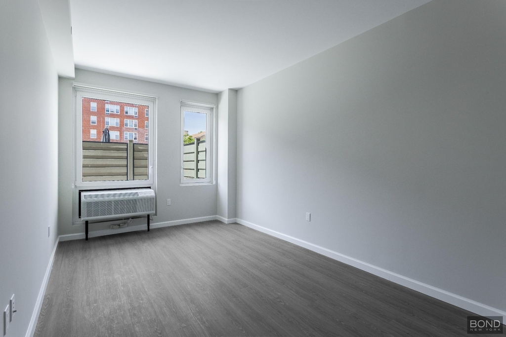 183-03 Hillside Avenue - Photo 9